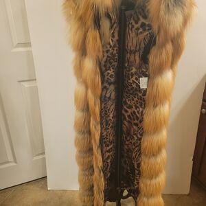 Women's Beautiful Long  Fur Vest - Natural Red  Fox  Fur.Size Medium.